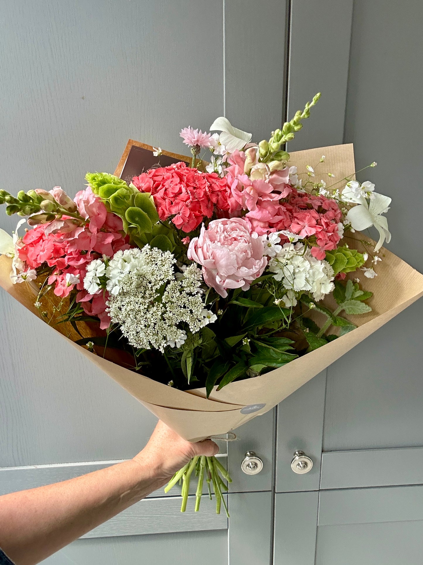 Friday Flowers Pink & White Bunch - Free Delivery