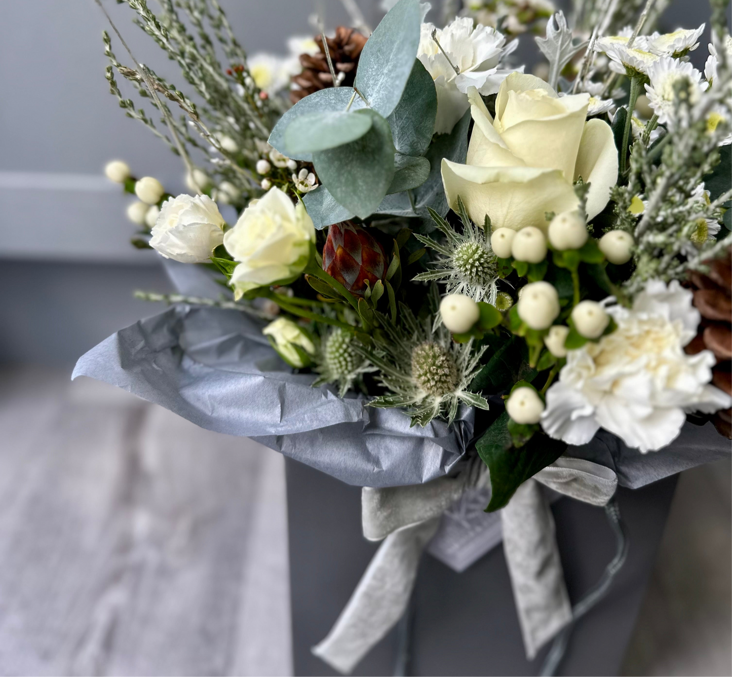 Christmas Gift Bag of Flowers