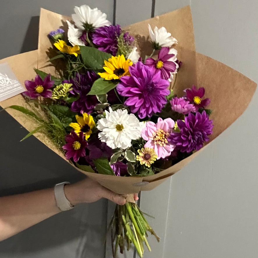 12 Month Seasonal Flower Subscription - Seasonal Bunch