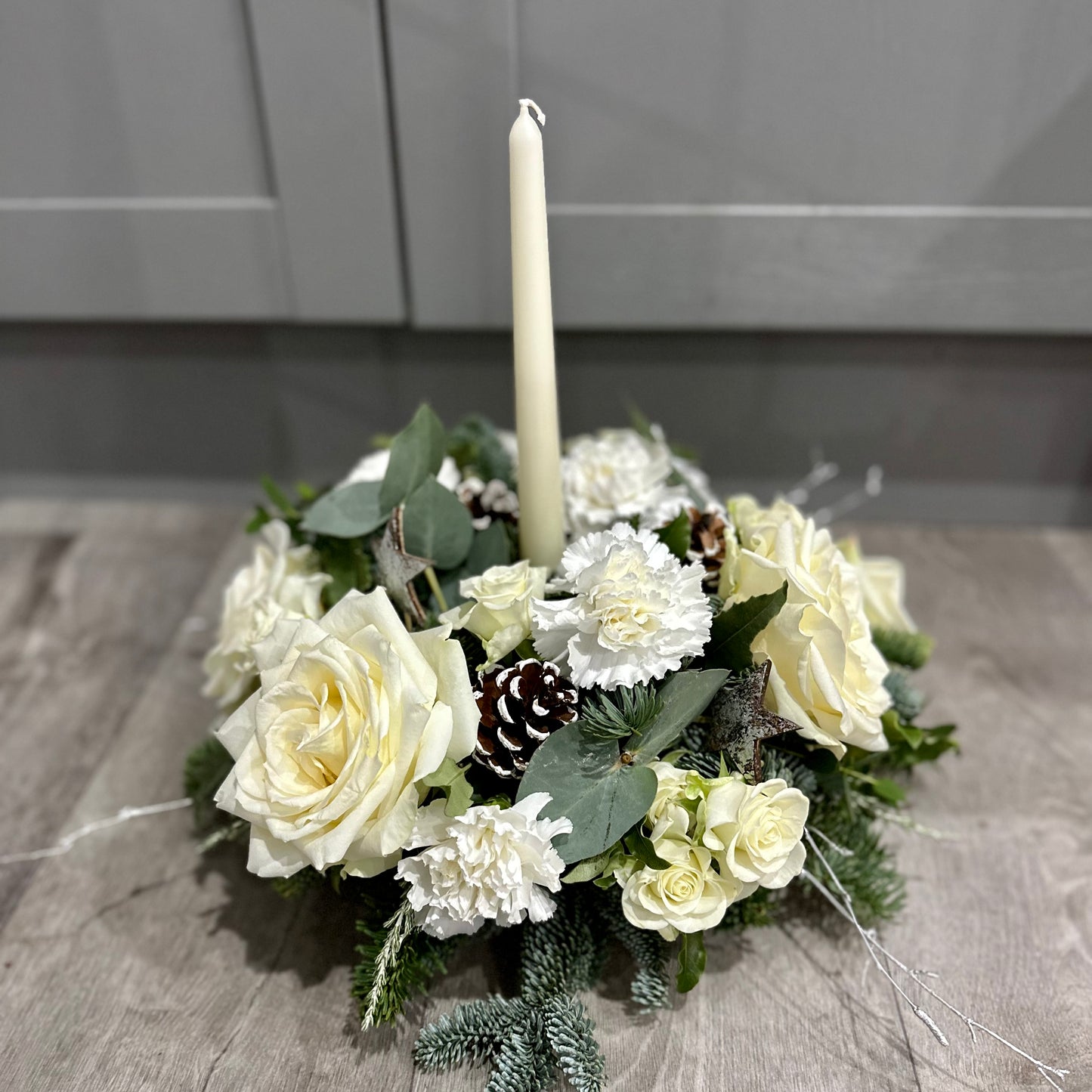 Christmas Classic Candle Arrangement