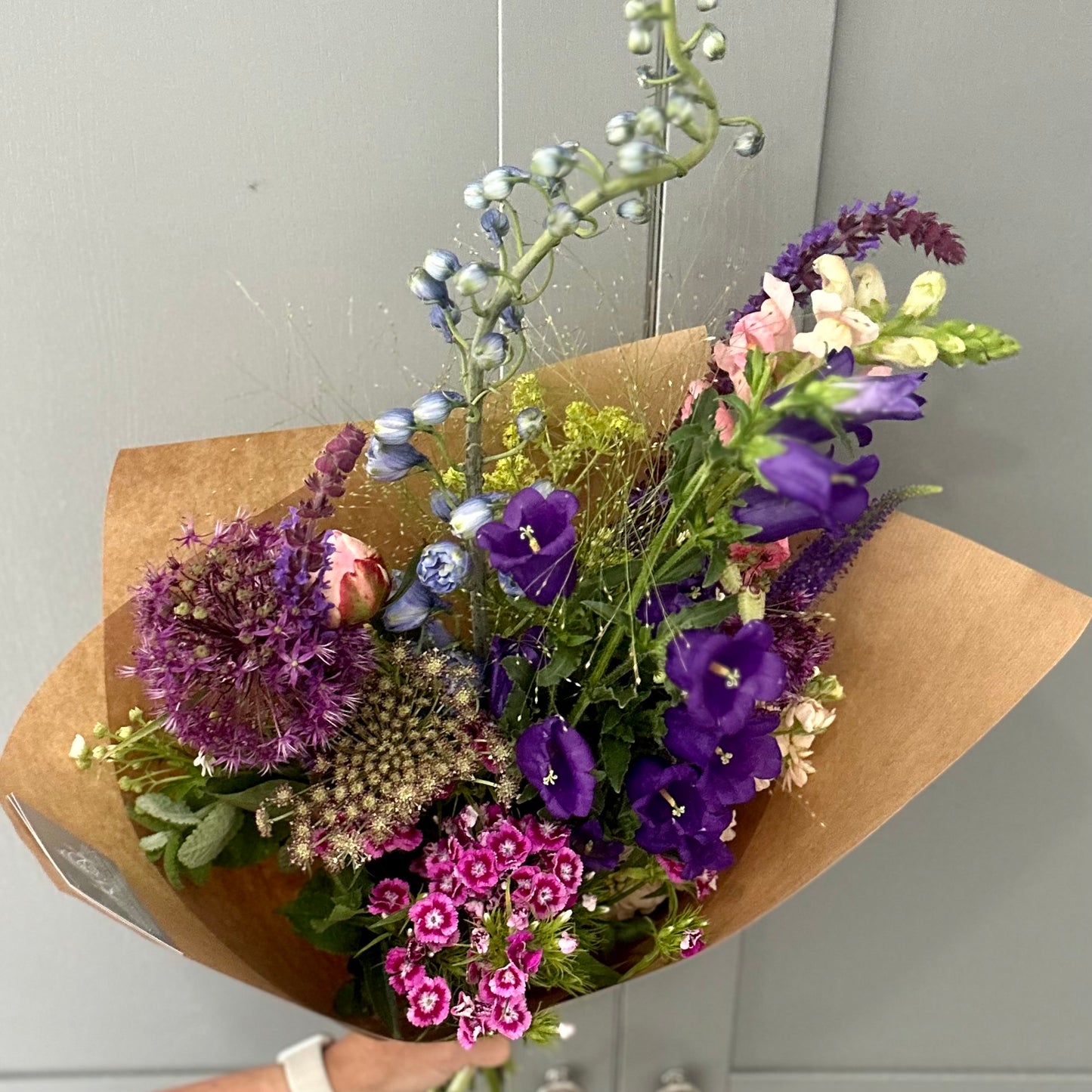 September Friday Flowers - Standard Bunch