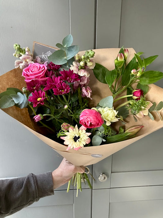 Friday Flowers Bunch - Free Delivery.