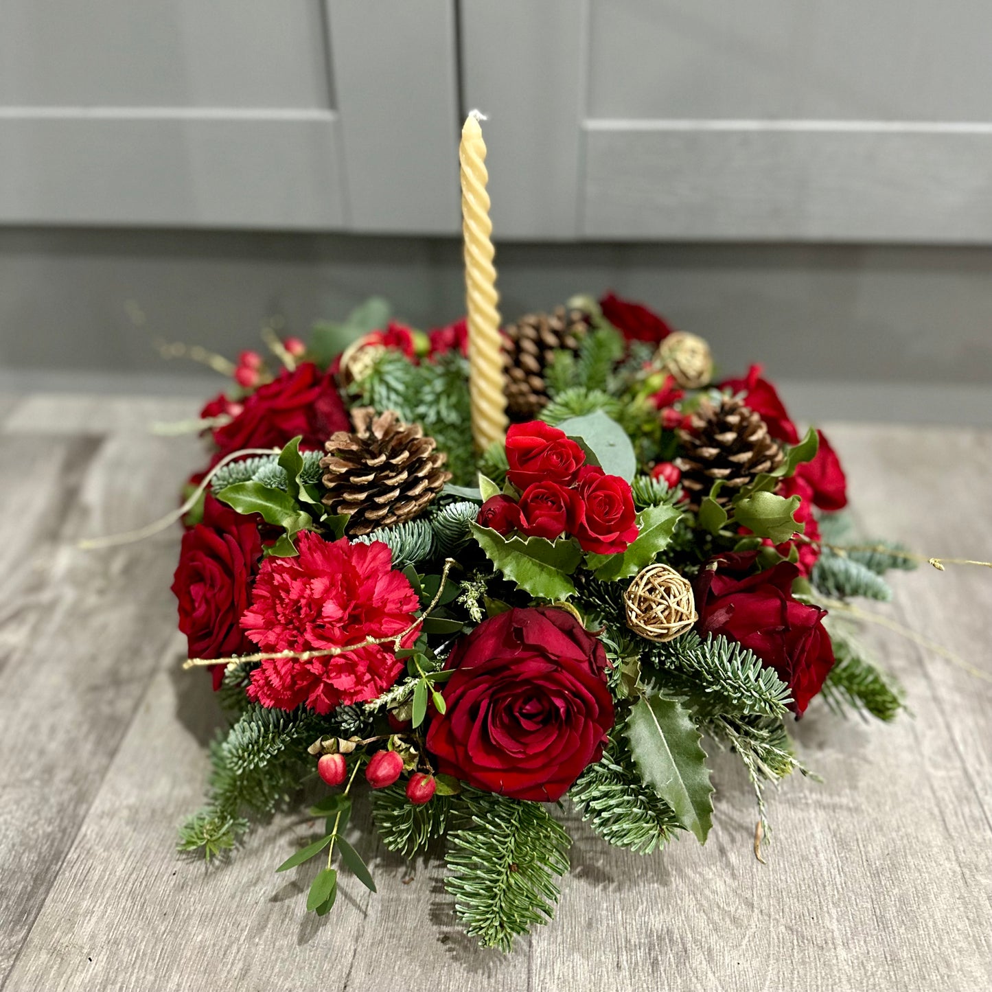 Christmas Classic Candle Arrangement