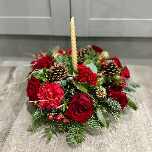 Christmas Classic Candle Arrangement