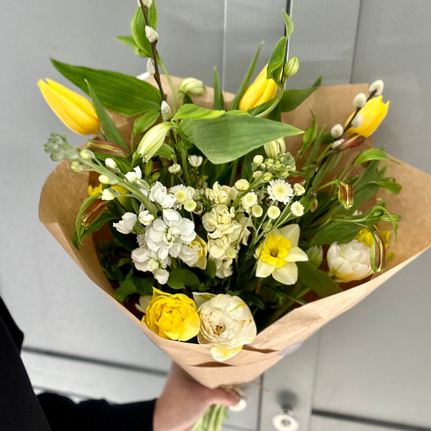 September Friday Flowers - Standard Bunch