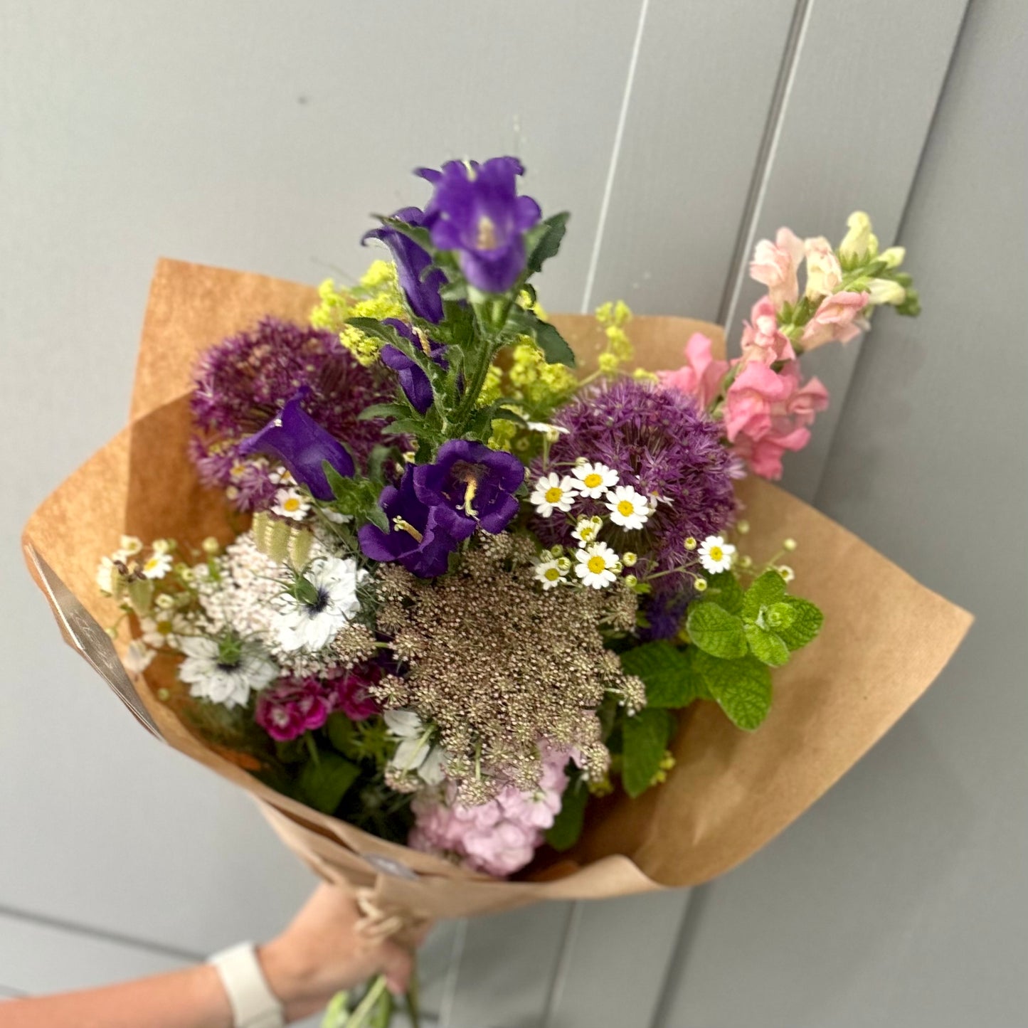 September Friday Flowers - Standard Bunch