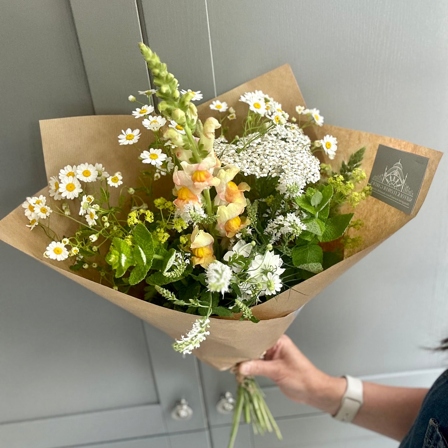 September Friday Flowers - Standard Bunch